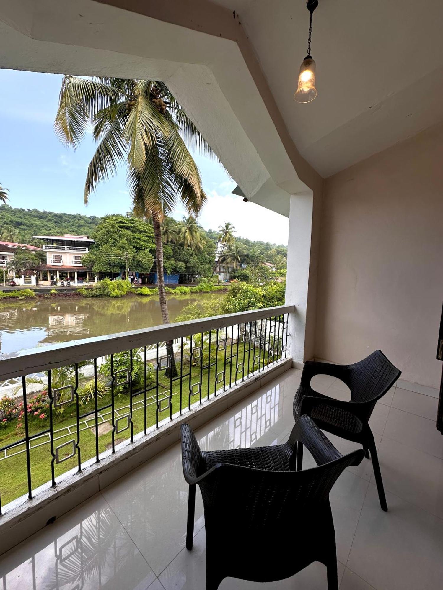 Hotel Riverside Baga Esterno foto