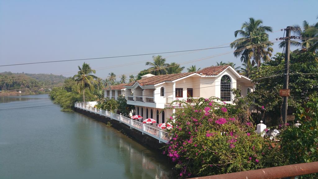 Hotel Riverside Baga Esterno foto