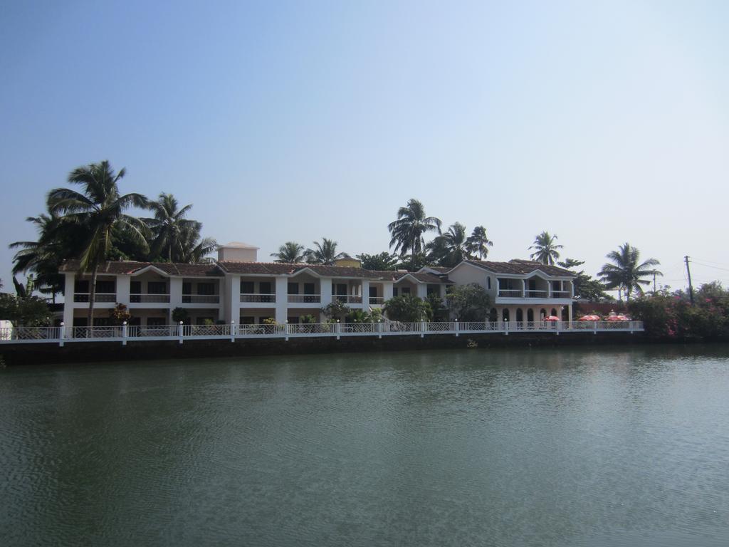 Hotel Riverside Baga Esterno foto