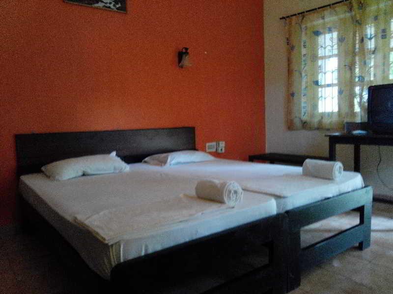 Hotel Riverside Baga Esterno foto